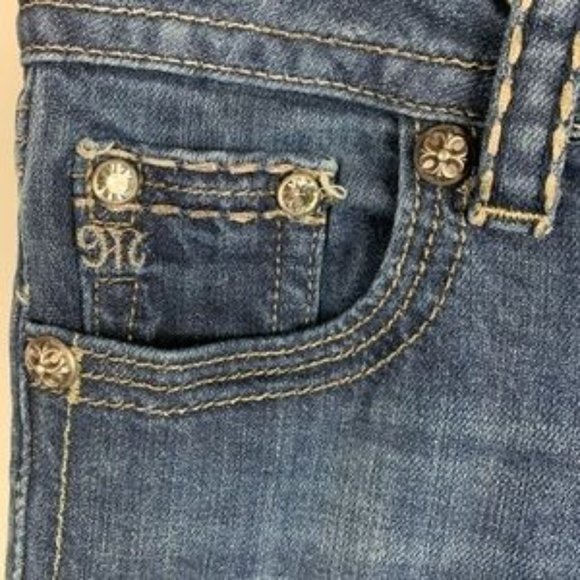 Miss Me Mid Rise Medium Wash Plain Flap Skinny Size 26 - Picture 4 of 7